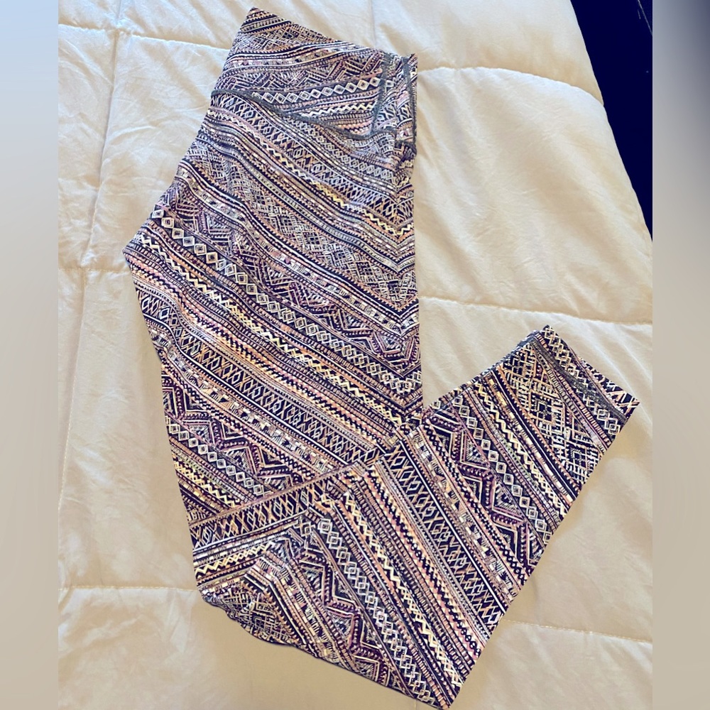 Lululemon Wunder Under High-Rise Tight 28” - Colorful Tribal Pace - Size 10